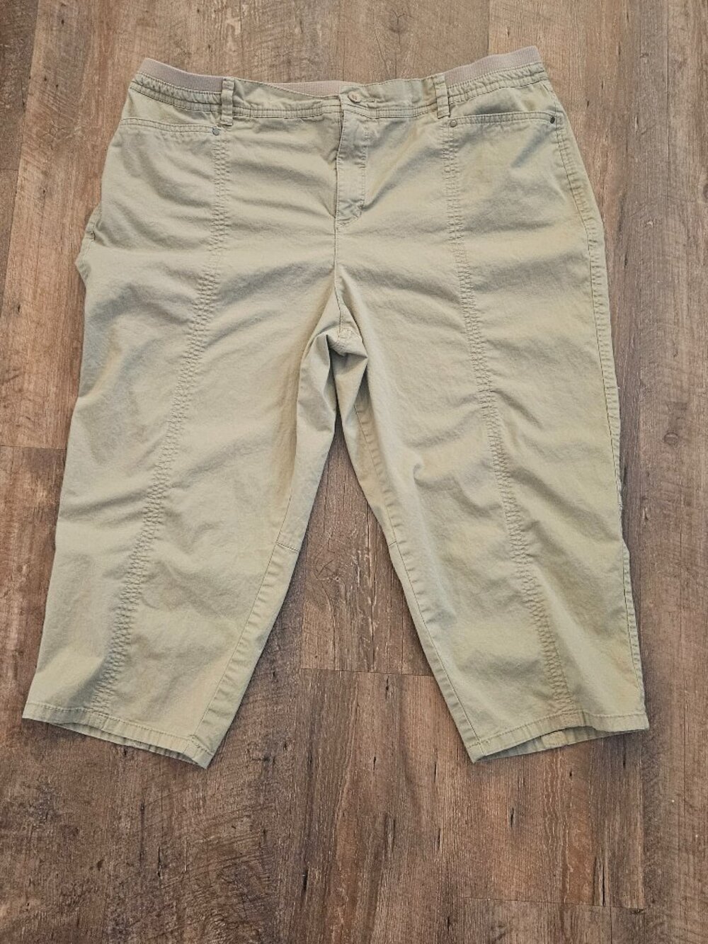Croft & Barrow Women's 18 Stretch Khaki Capri Pants Pull-On Comfort Waist